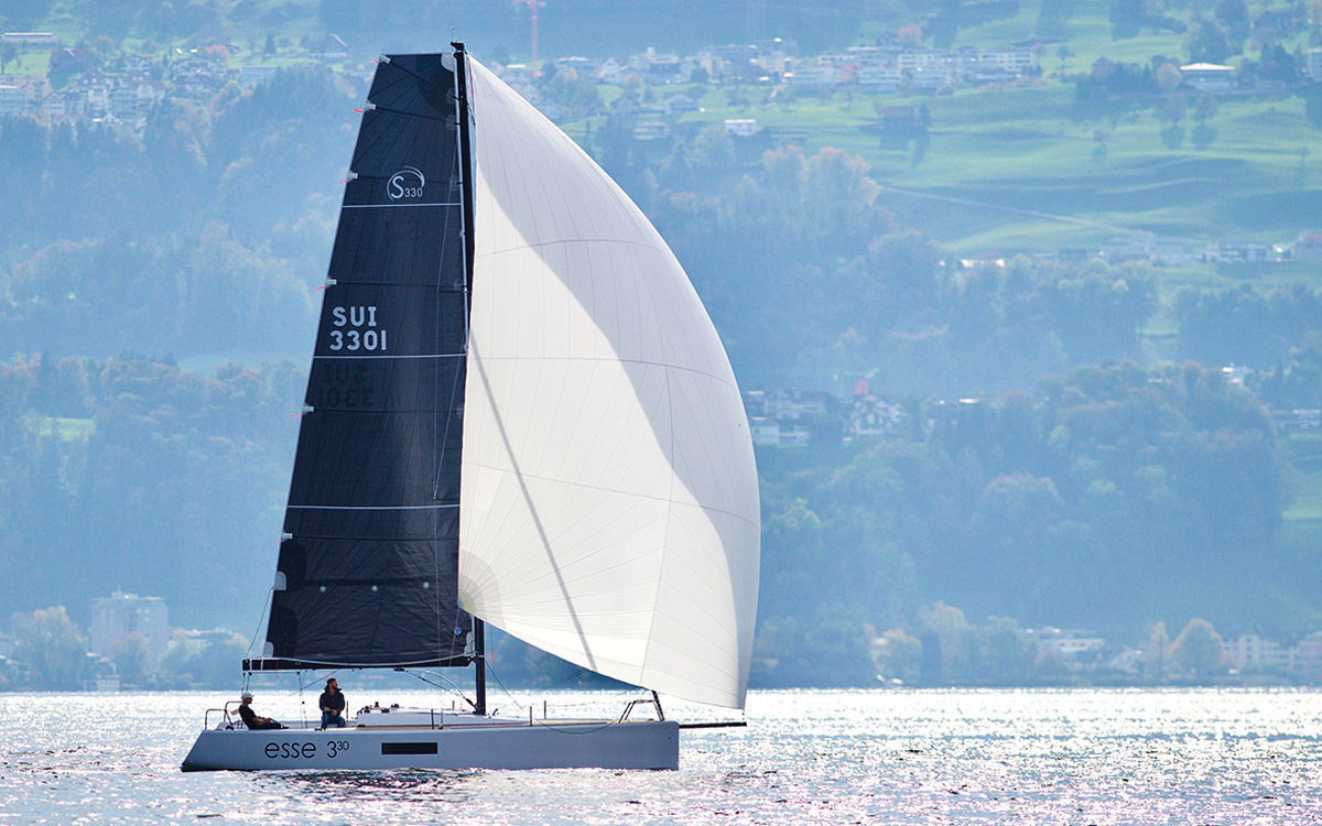 best-daysailer-yachts-Esse-330