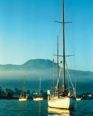 caribbean-nigel-calder-Shakedown-Cruise-Nada-anchored-Puerto-Plata