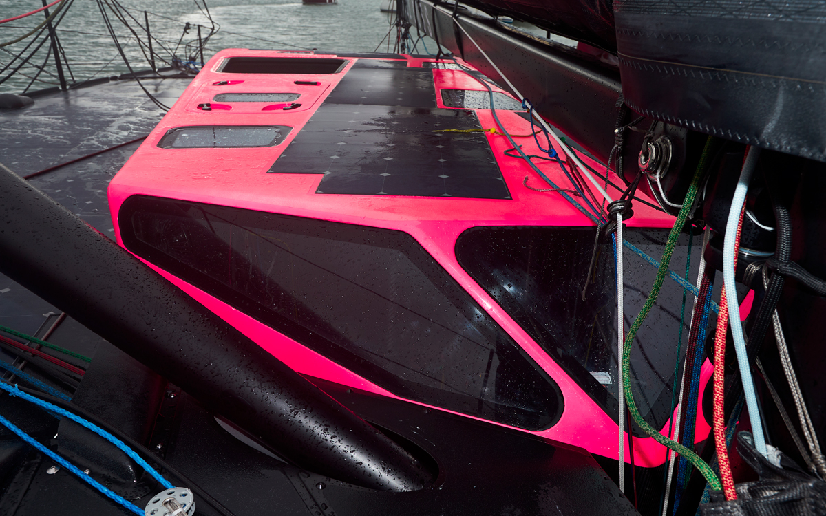 hugo-boss-2019-Alex-thomson-racing-closed-cockpit-hatches