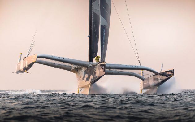 jules-verne-trophy-contenders-2020-edmond-de-rothschild-bow-running-shot-credit-Eloi-Stichelbaut-polaRYSE-Gitana