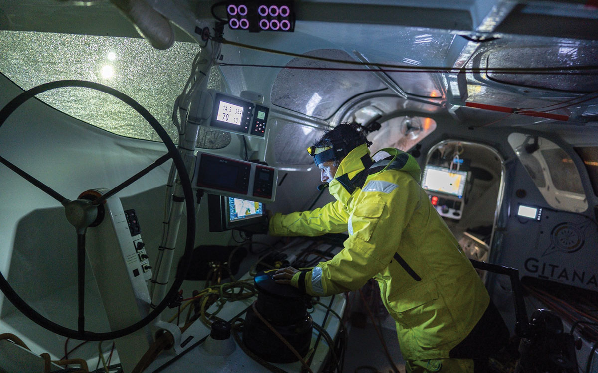 jules-verne-trophy-contenders-2020-edmond-de-rothschild-nav-station-credit-Eloi-Stichelbaut-polaRYSE-Gitana