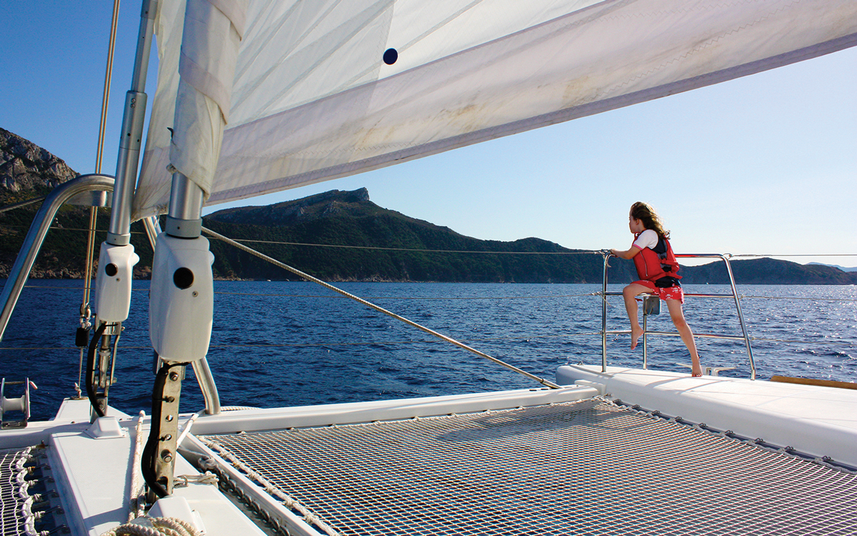 sardinia-charter-catamaran-lagoon-620-foredeck-credit-helen-fretter