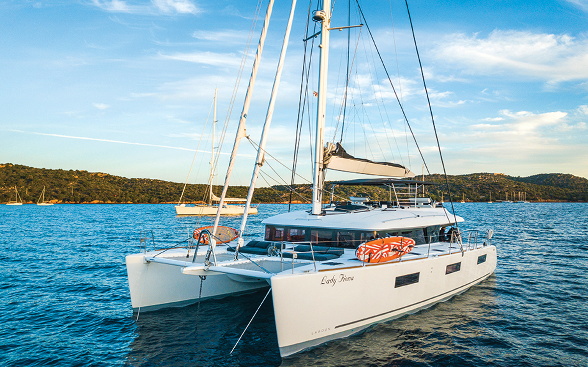 sardinia-charter-catamaran-lagoon-620-lady-fiona-credit-di-yachting