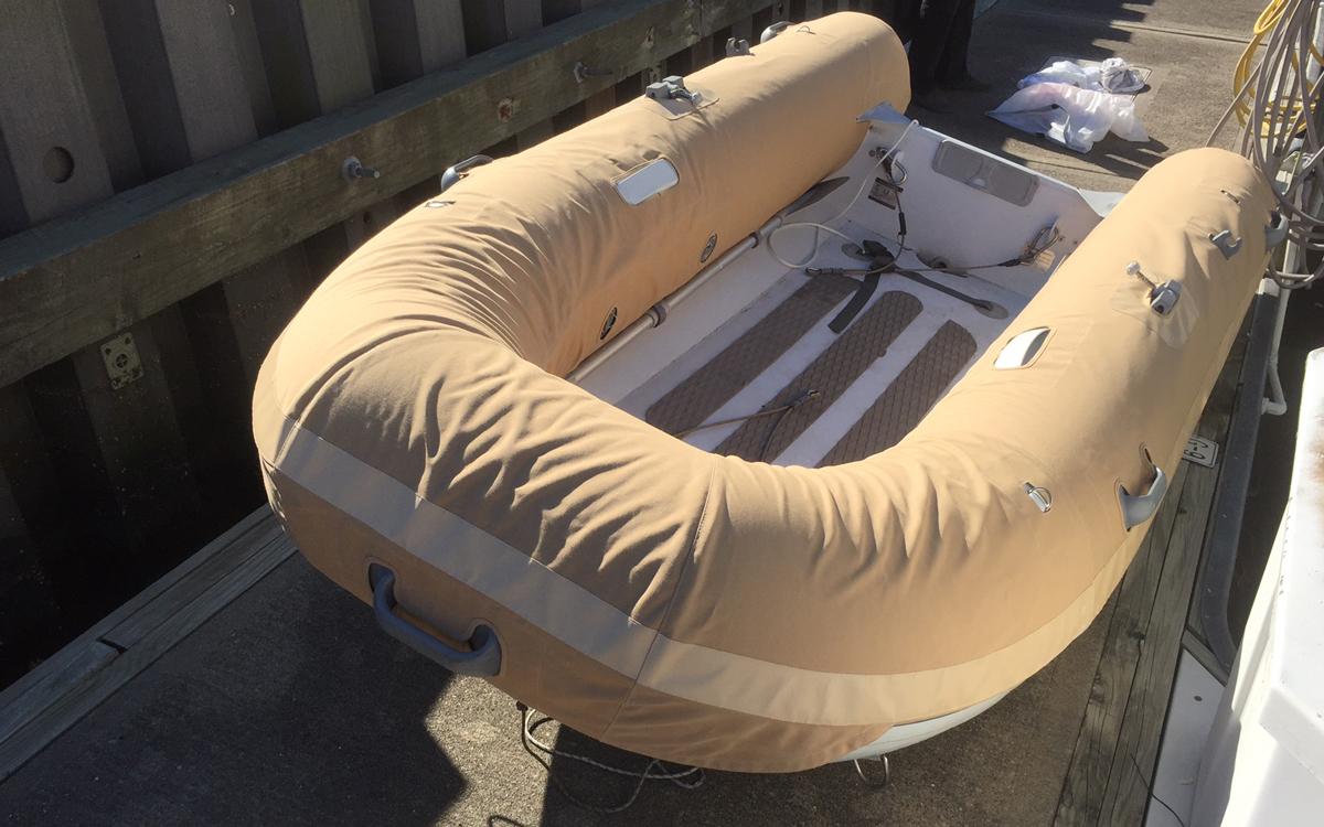 shade-and-ventilation-dinghy-chaps-credit-sundowner-canvas