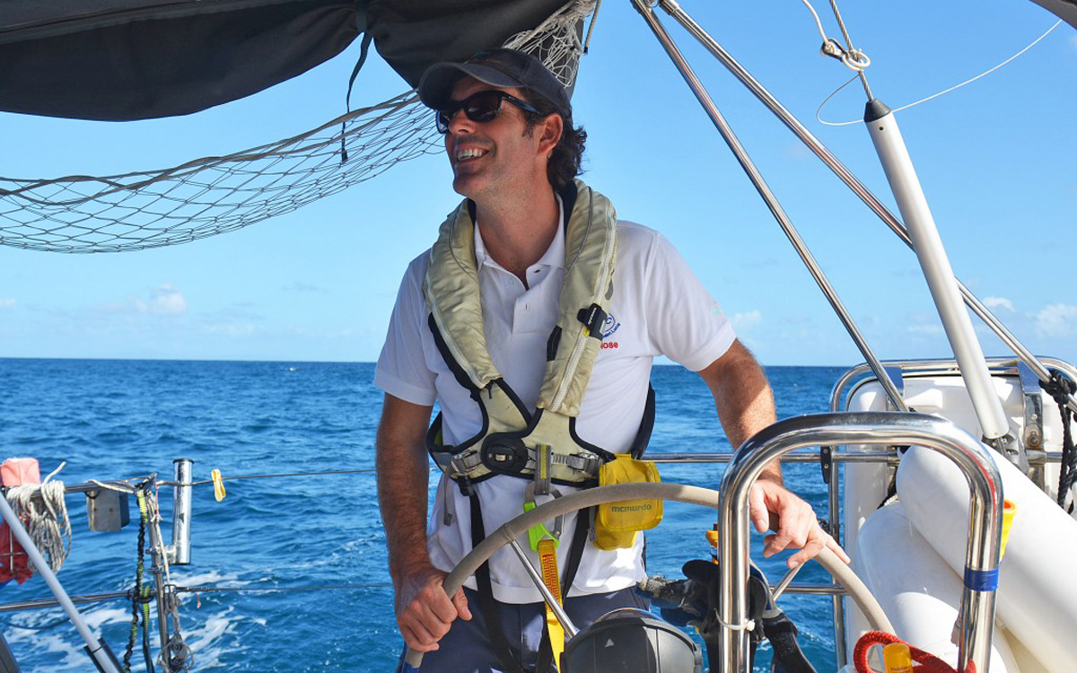 shade-and-ventilation-helming-under-shade
